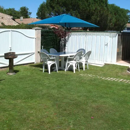 Appartamento Chez Martine Appt Climatisé 2 *